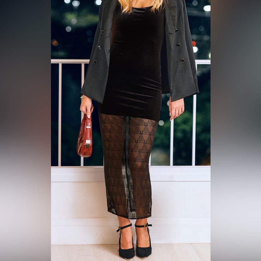 Elegant Black Sleeveless Dress